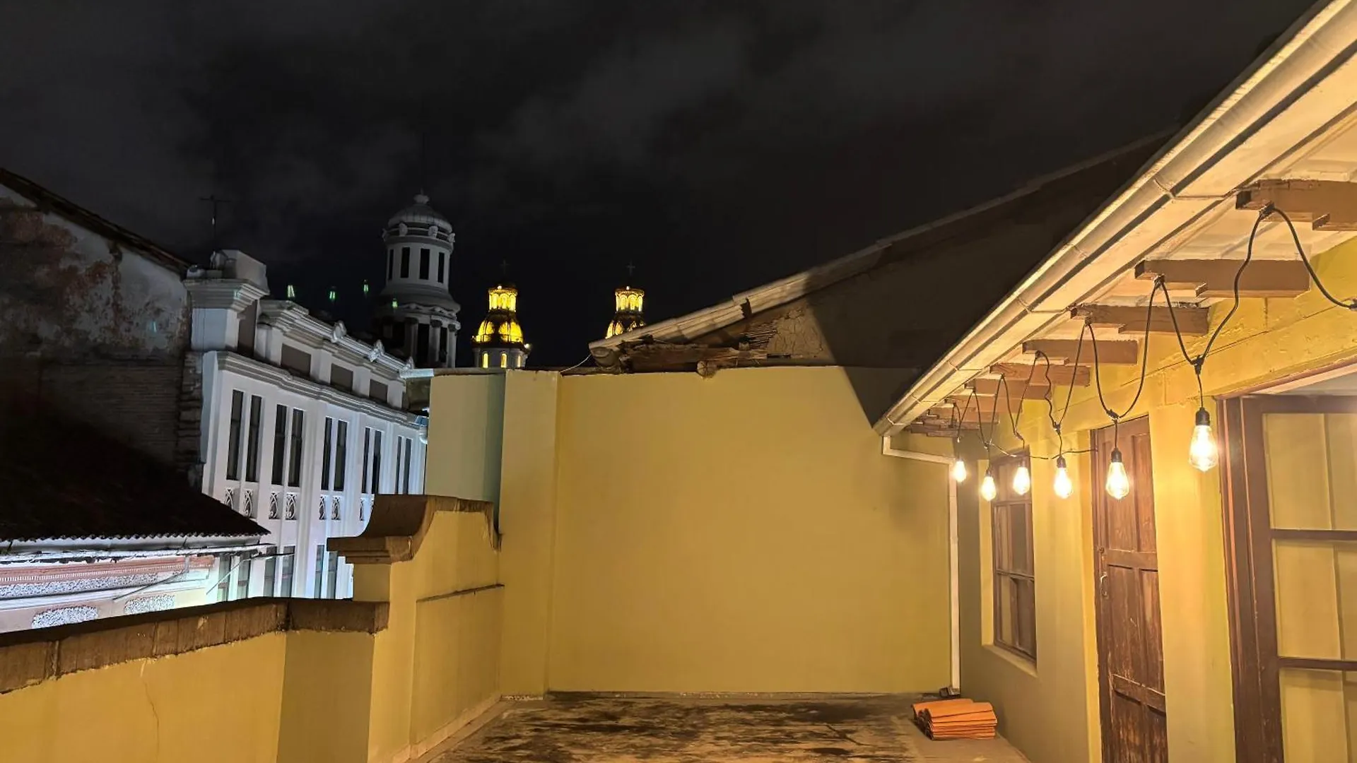 Apartamento En Casa Colonial Διαμέρισμα Κουένκα